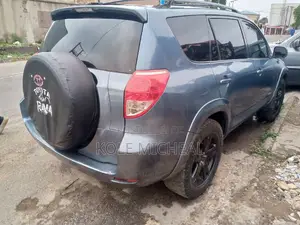 Toyota RAV4 2008 Blue