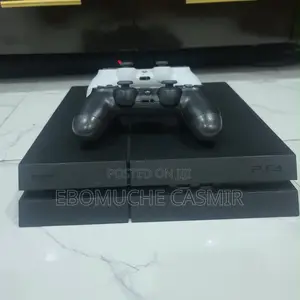 PS4 Console