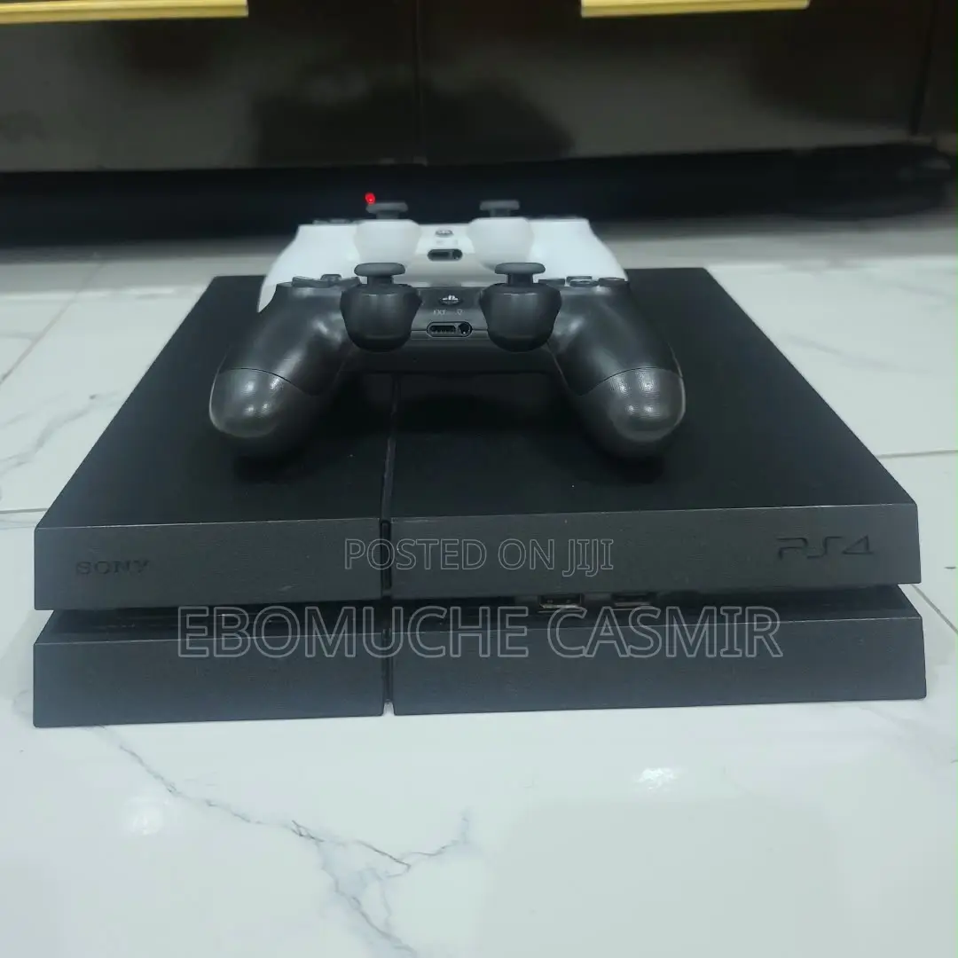 PS4 Console