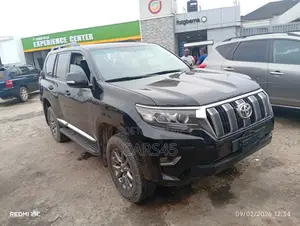 Toyota Land Cruiser Prado 2018 Black