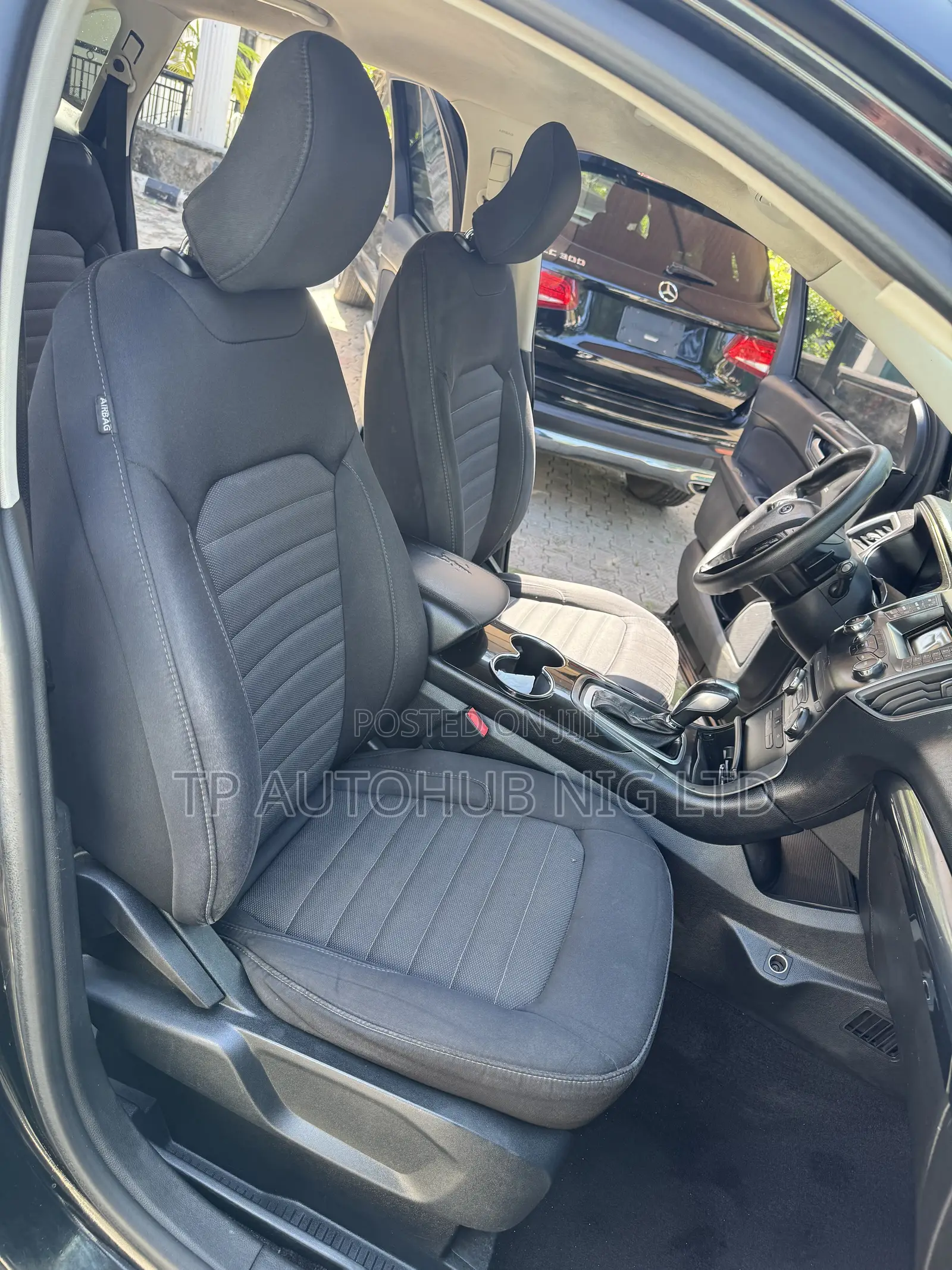 Ford Edge SE 4dr AWD 2017 Black