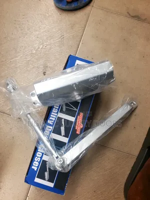 Heavy-Duty Hydraulic Door Closer With Adjustable Arm.