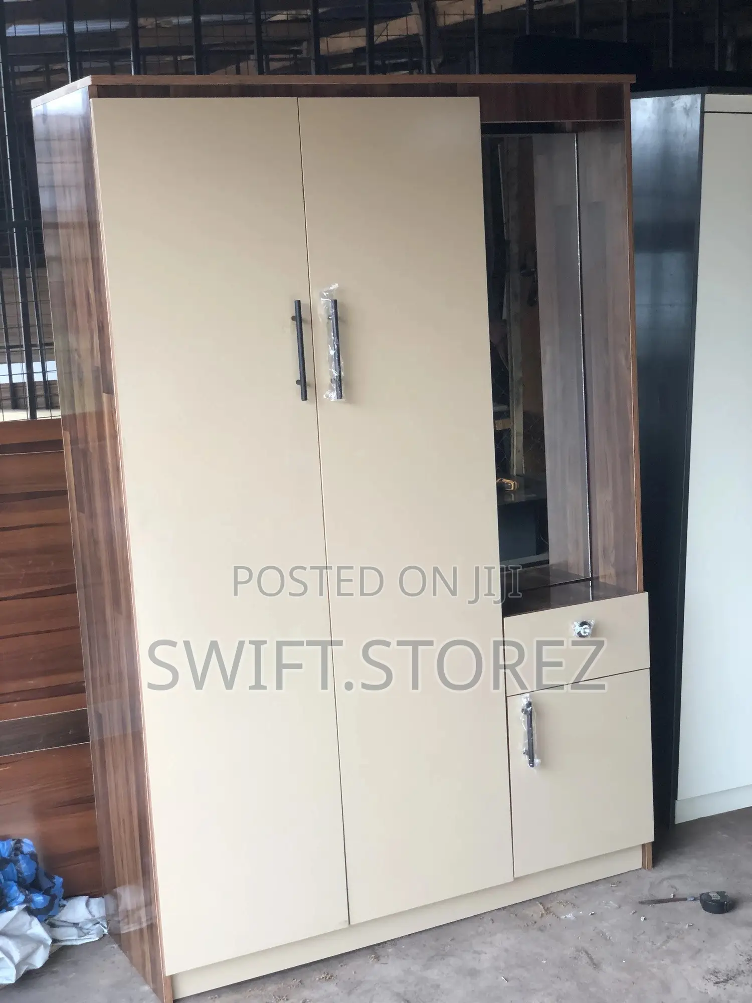 Swift Unique Wardrobe Designs