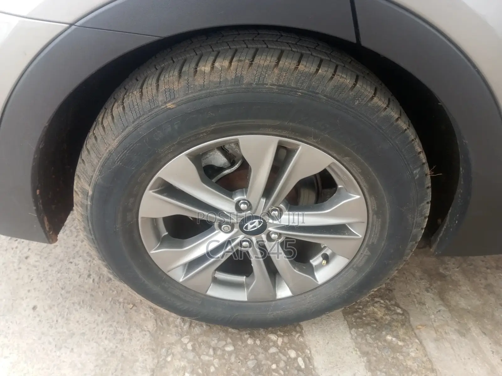 Hyundai Santa Fe 2016 Gray