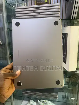 Laptop Apple MacBook Air 2022 M2 24GB Apple M2 SSD 512GB