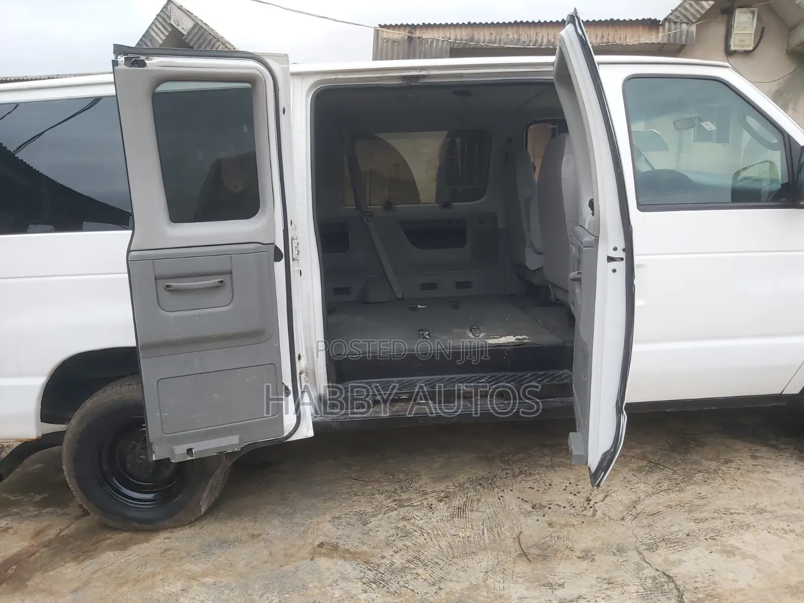 Ford E350 2007 White