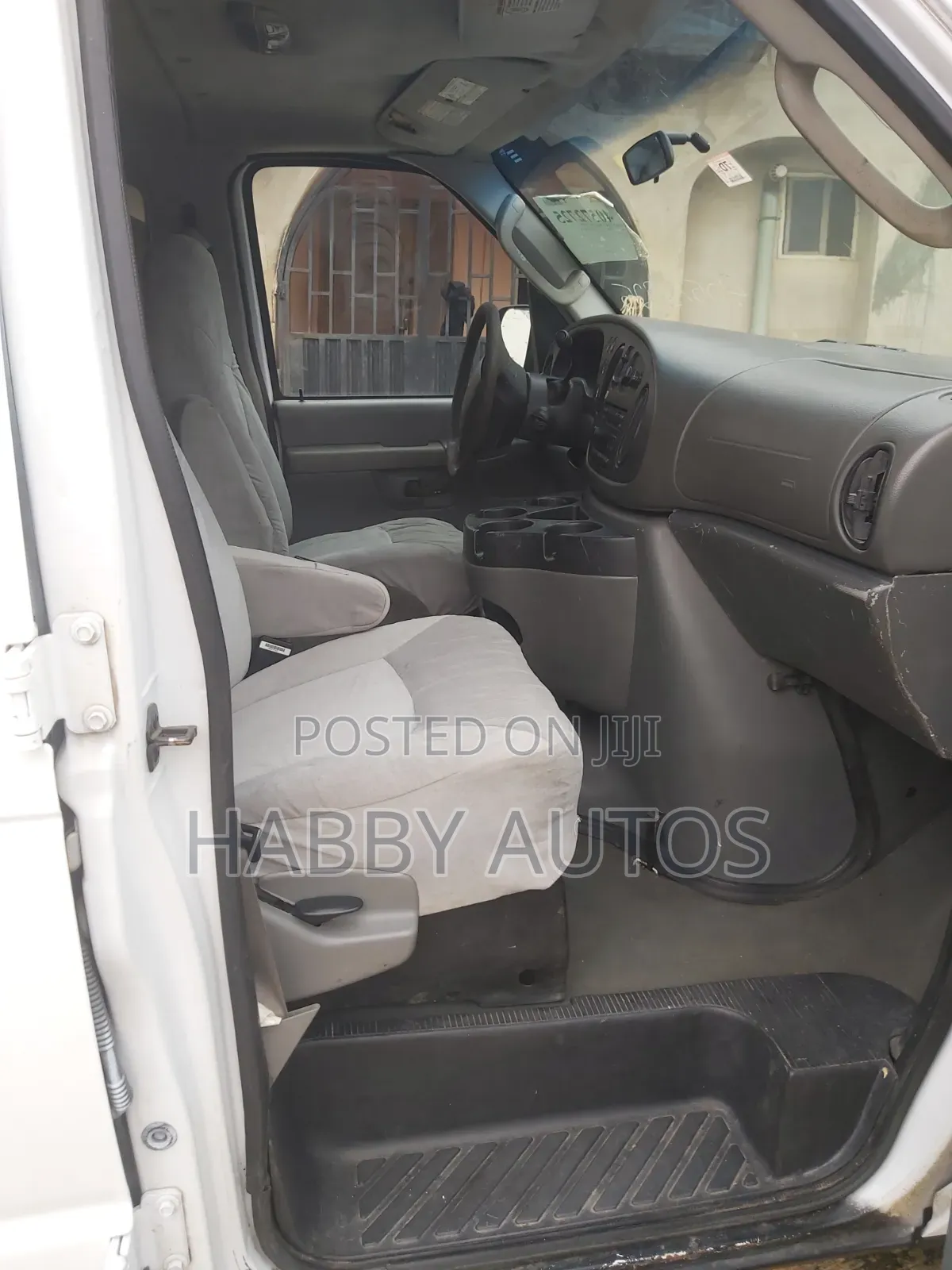Ford E350 2007 White