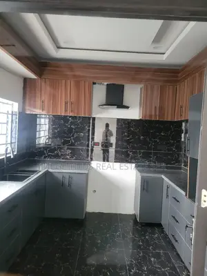 4bdrm Townhouse / Terrace in Untarred Road, Katampe (Main) for rent