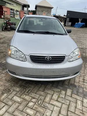 Toyota Corolla CE 2005 Silver
