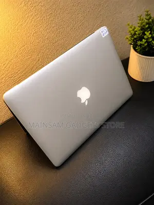 Laptop Apple MacBook Pro 2015 8GB Intel Core i5 SSD 256GB