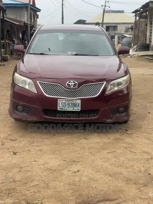 Toyota Camry SE V6 4dr Sedan (3.5L 6cyl 6AM) 2010 Maroon