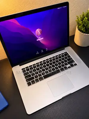 Laptop Apple MacBook Pro 2015 16GB Intel Core i7 SSD 512GB