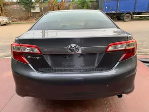 Toyota Camry LE 4dr Sedan (2.5L 4cyl 6A) 2013 Gray