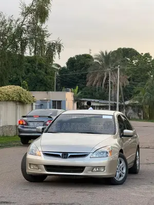 Honda Accord 2006 Gold