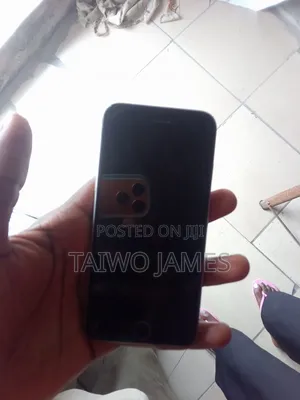 Apple iPhone 6s 32 GB White