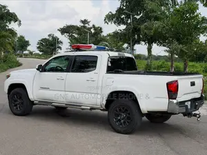 Toyota Tacoma 2020 White