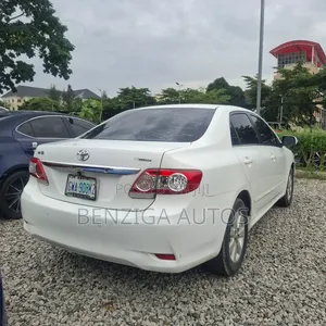 Toyota Corolla 2012 White