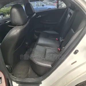 Toyota Corolla 2012 White