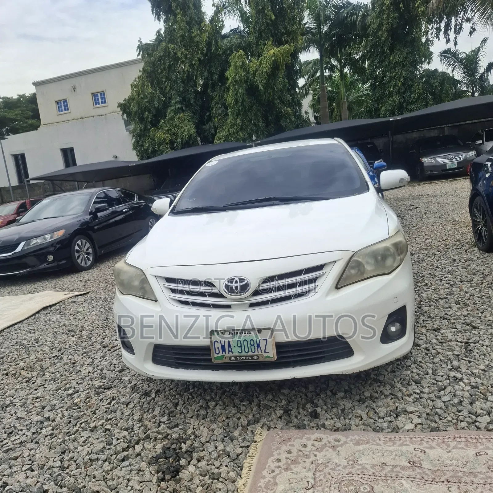 Toyota Corolla 2012 White