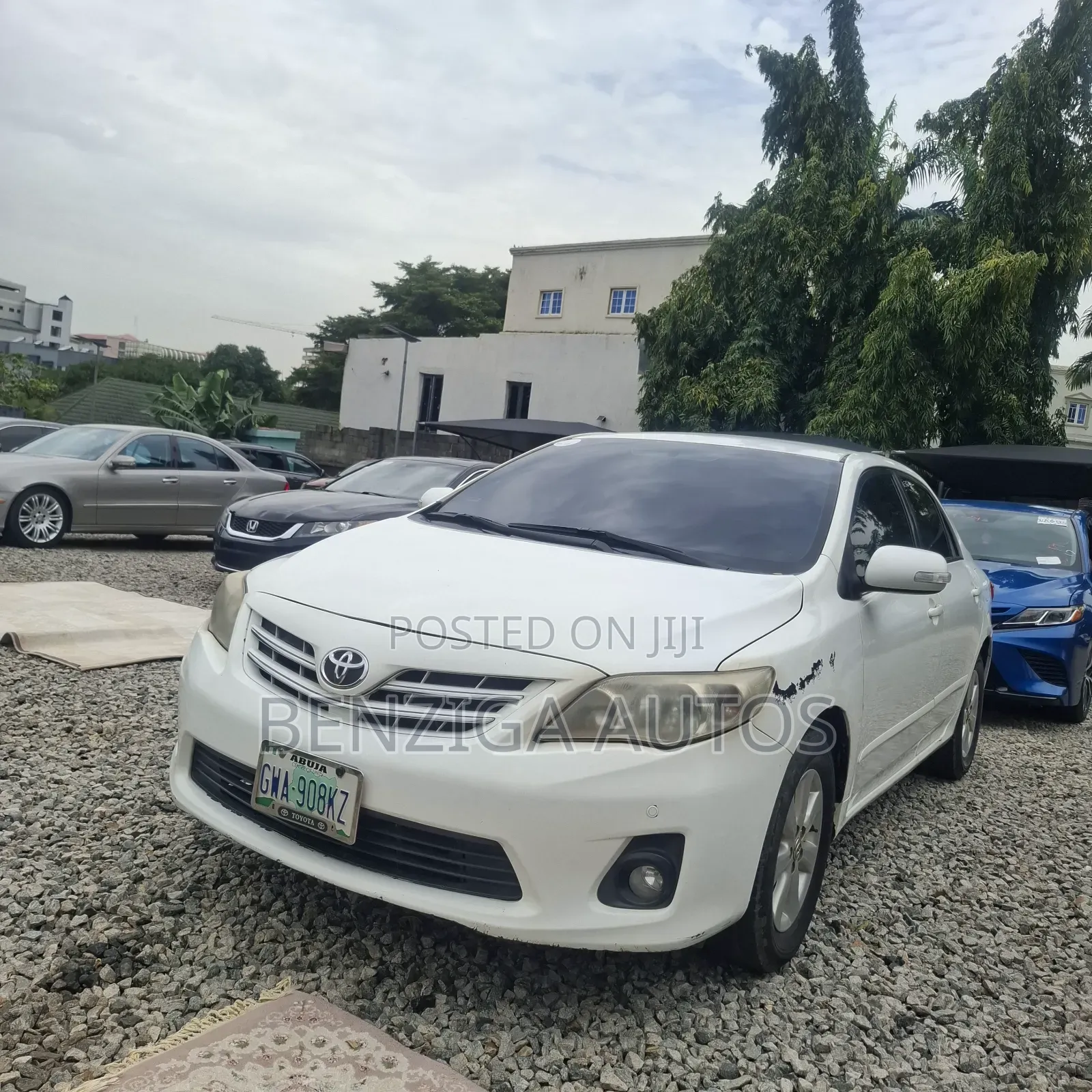 Toyota Corolla 2012 White