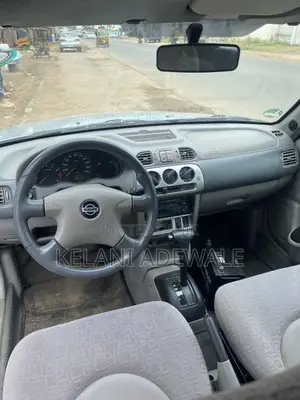 Nissan Micra 2004 Silver