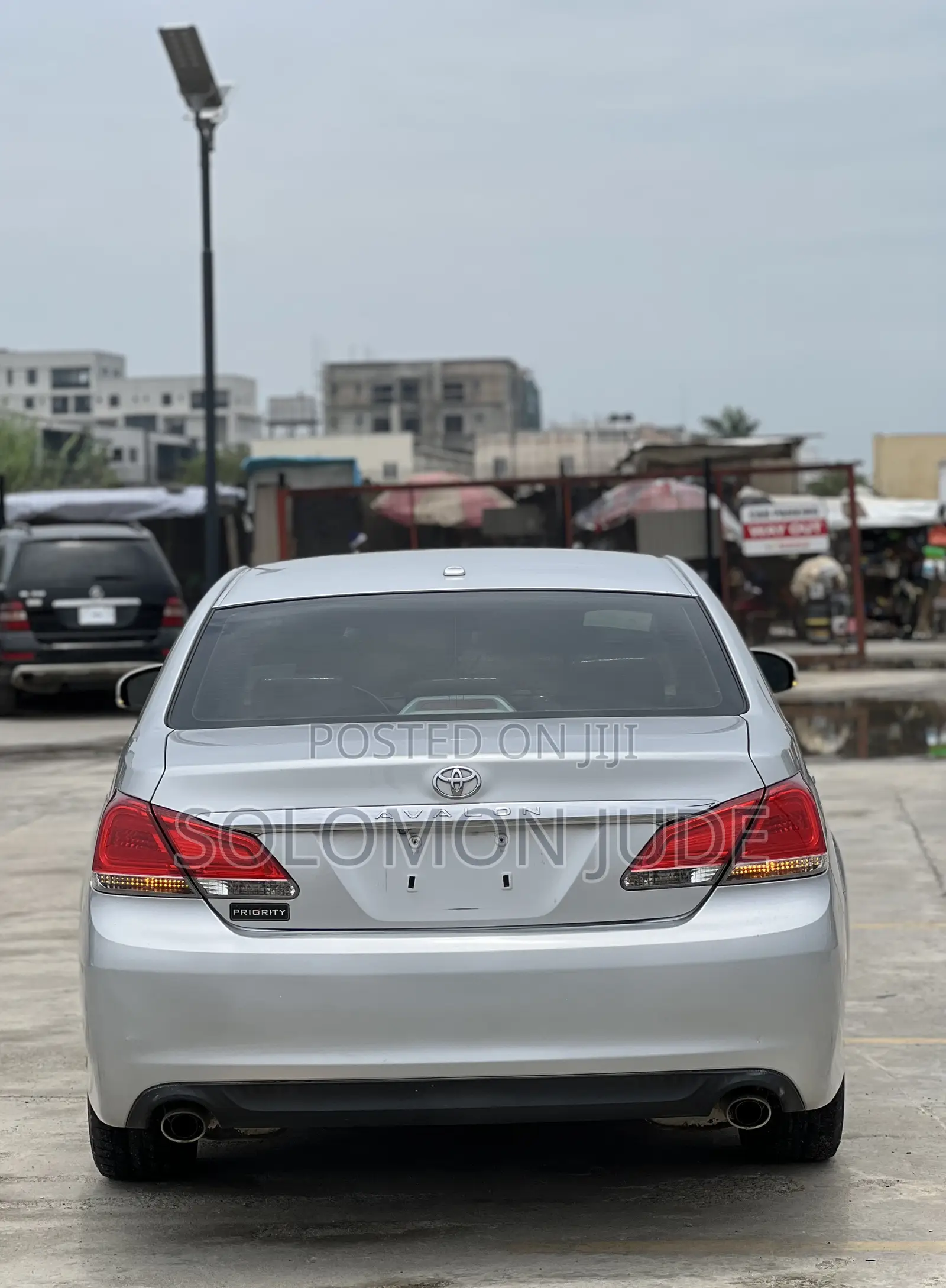 Toyota Avalon 2011 Silver