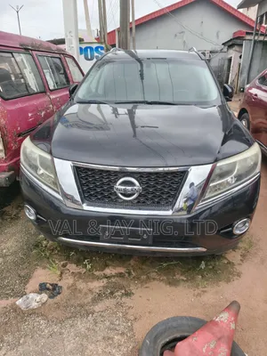 Nissan Pathfinder Platinum 4dr SUV 4WD (3.5L 6cyl CVT) 2015 Black