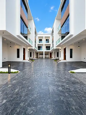 4bdrm Duplex in Lekki Phase 1 for sale