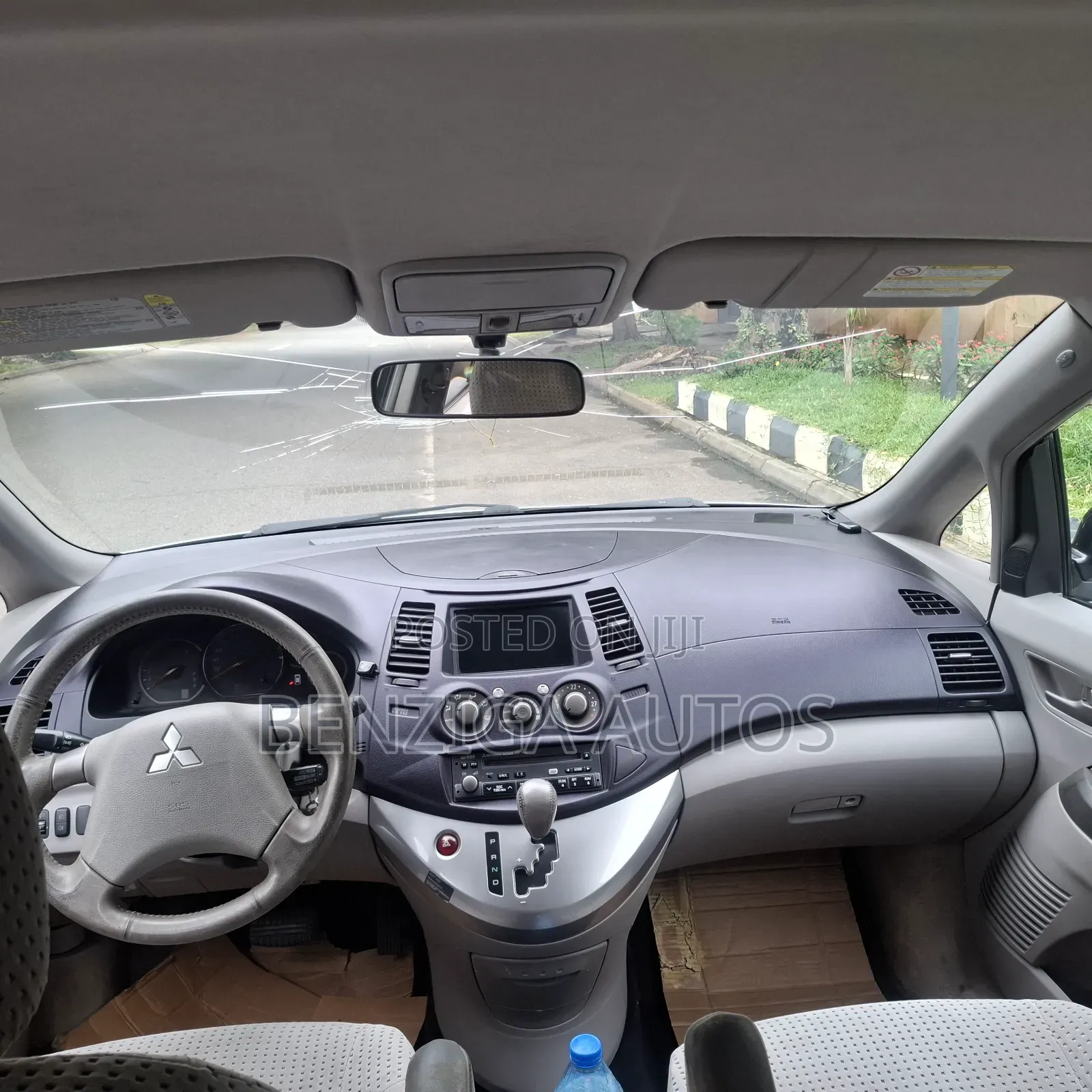 Mitsubishi Grandis 2005 Silver