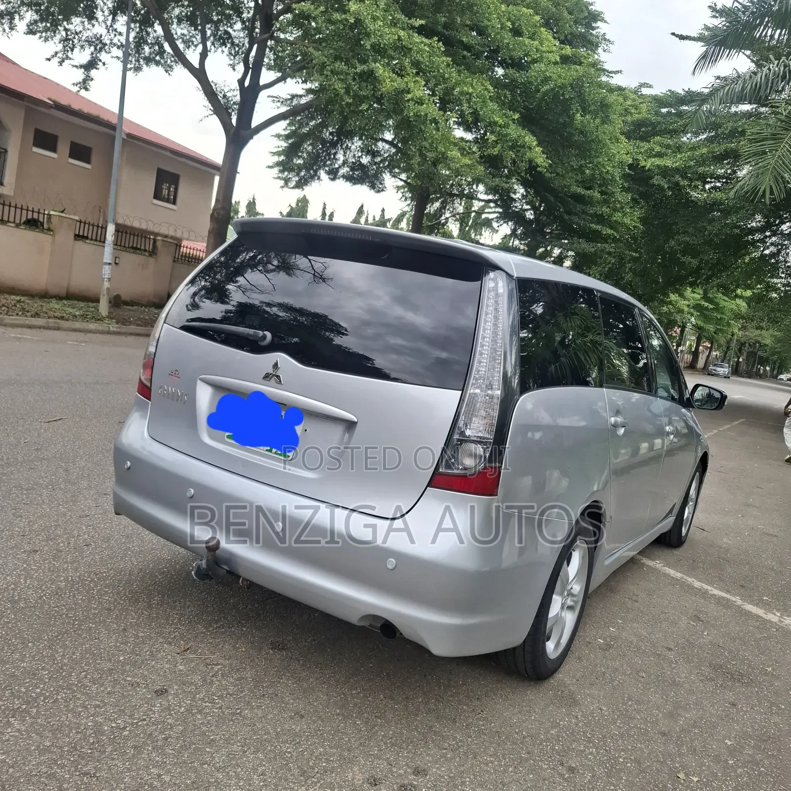 Mitsubishi Grandis 2005 Silver