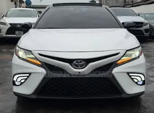 Toyota Camry 2019 White