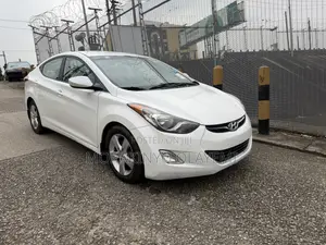 Hyundai Elantra GLS Sedan FWD (1.8L 4cyl 6A) 2013 White