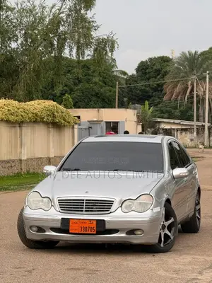 Mercedes-Benz C180 2005 Silver