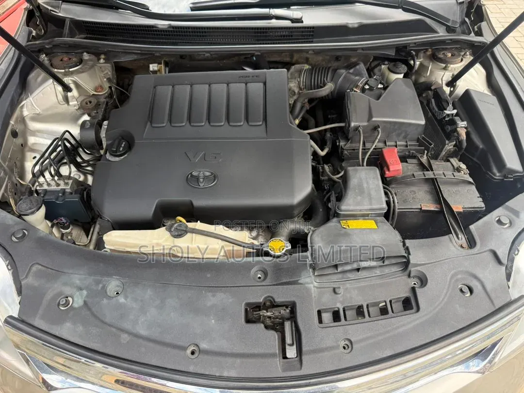 Toyota Avalon 2013 Gold