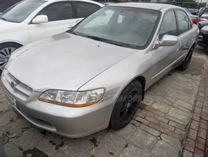 Honda Accord 2000 Gray