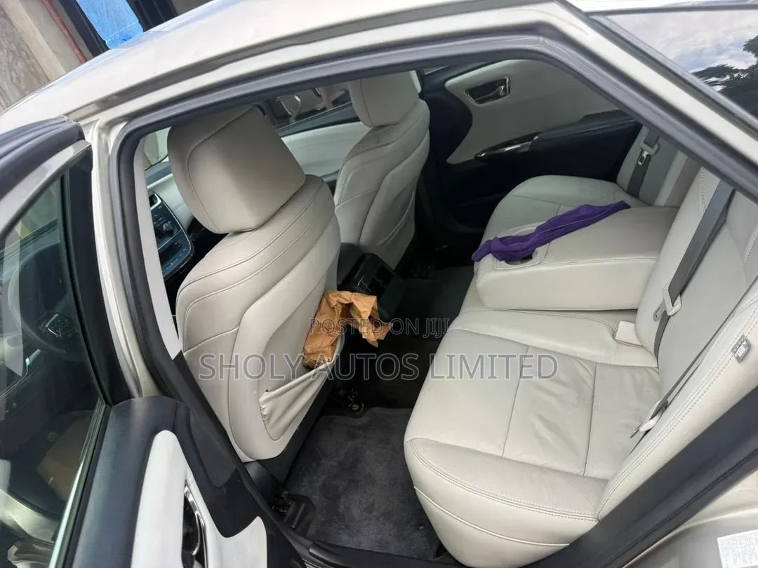 Toyota Avalon 2013 Gold