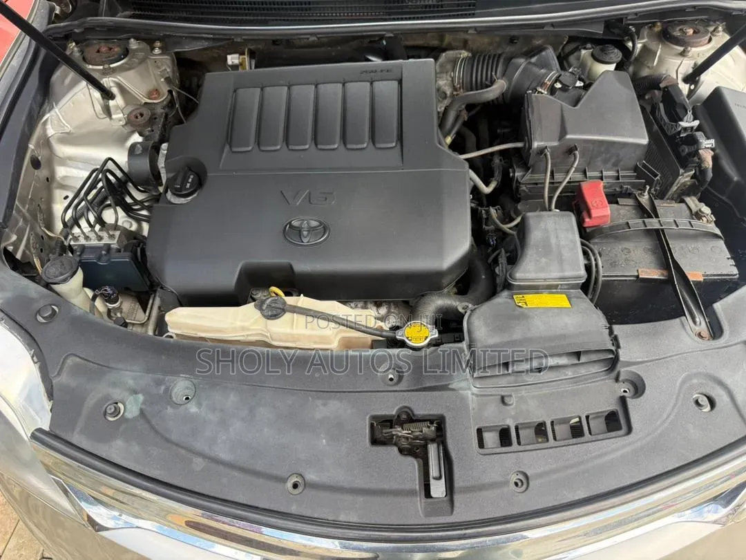 Toyota Avalon 2013 Gold