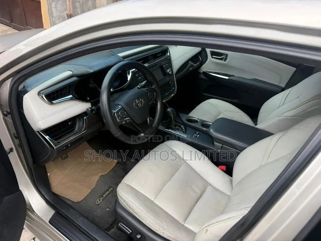Toyota Avalon 2013 Gold
