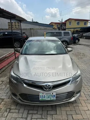 Toyota Avalon 2013 Gold