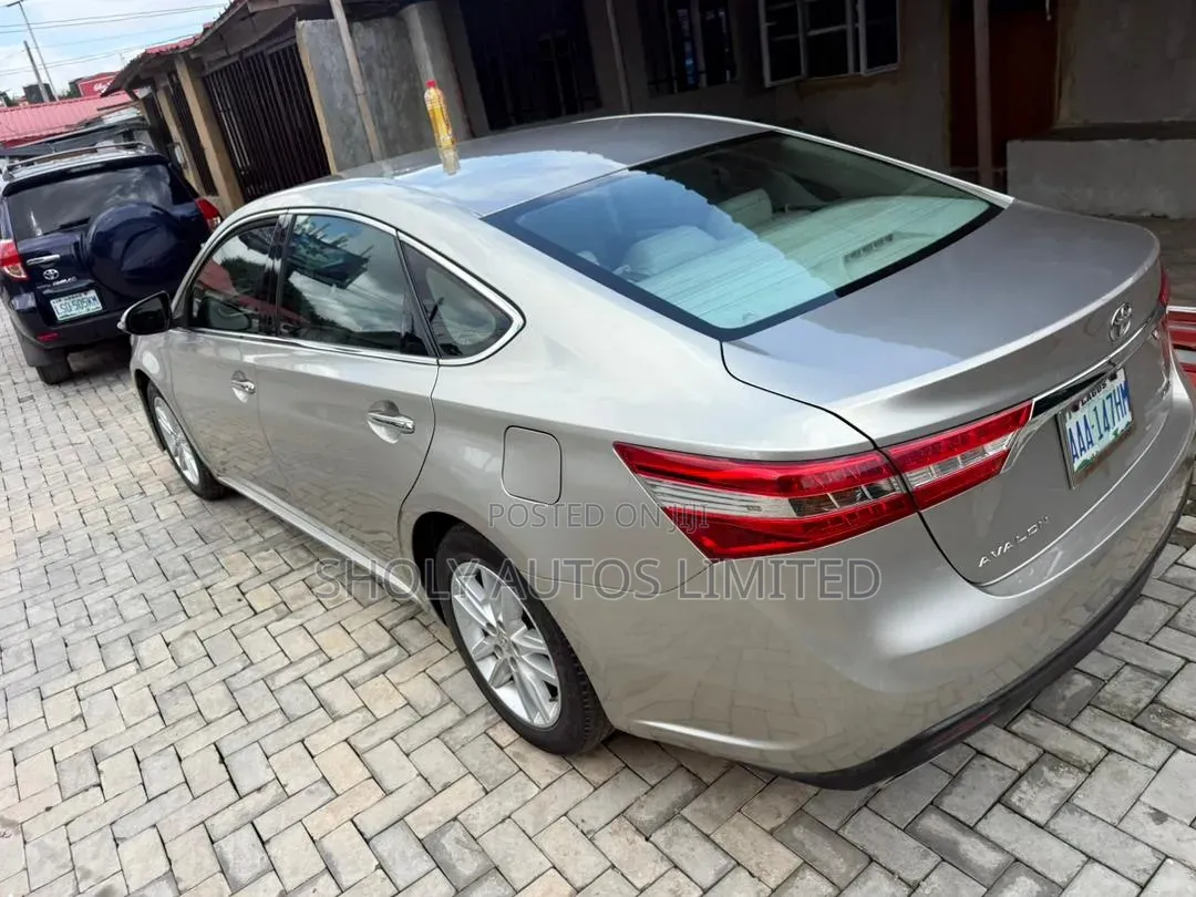 Toyota Avalon 2013 Gold