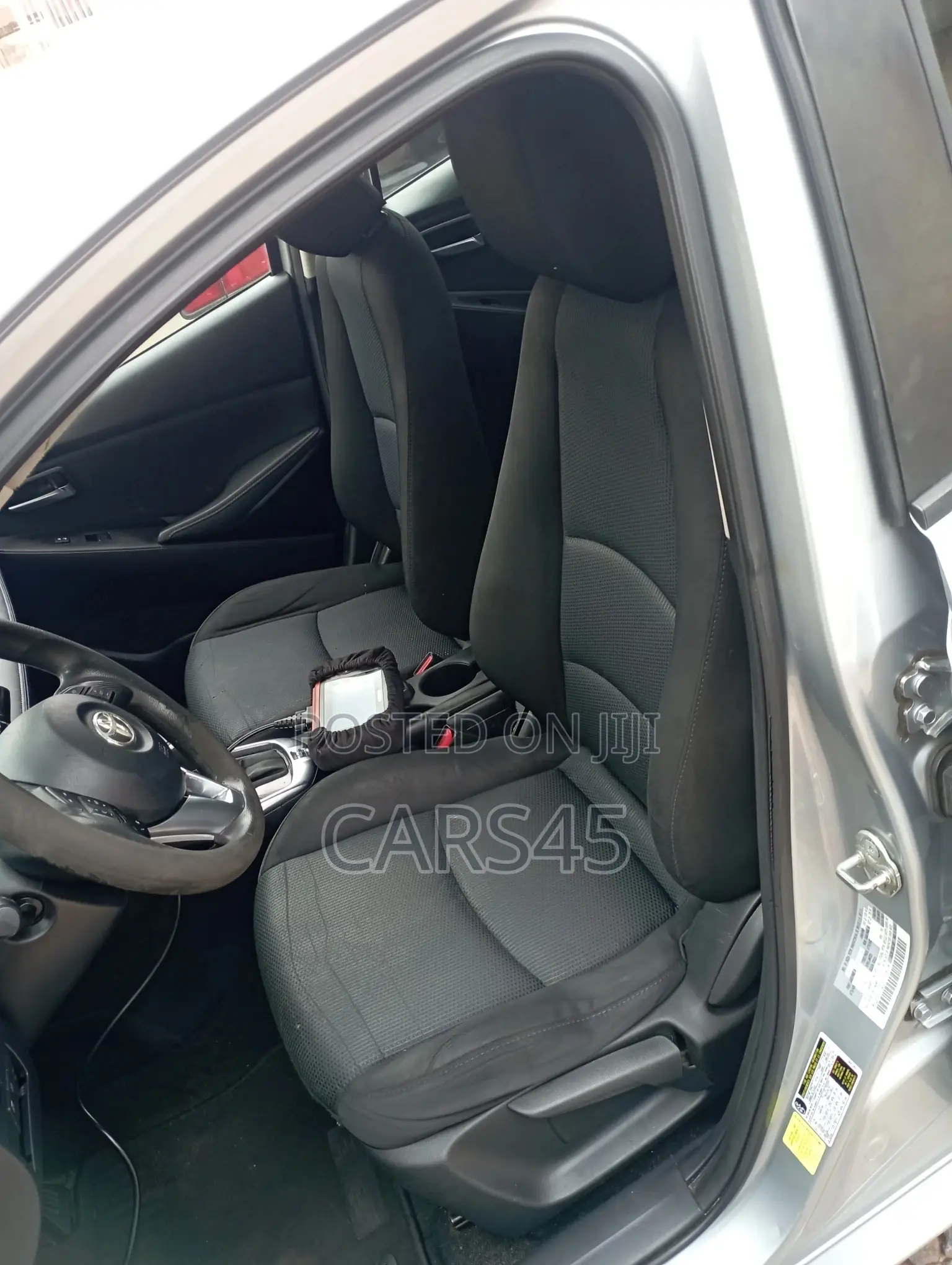 Toyota Yaris iA 2018 Silver