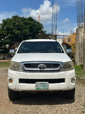 Toyota Hilux 2012