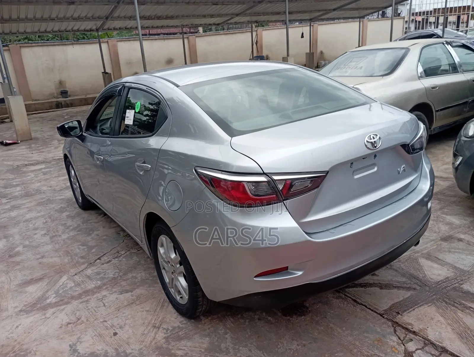Toyota Yaris iA 2018 Silver