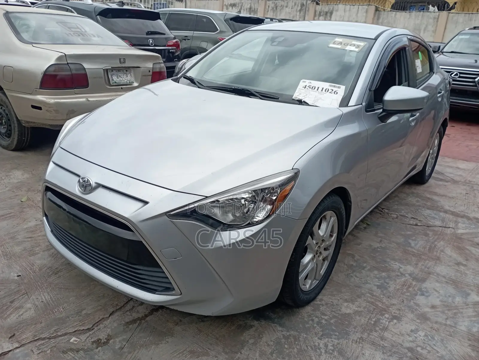 Toyota Yaris iA 2018 Silver