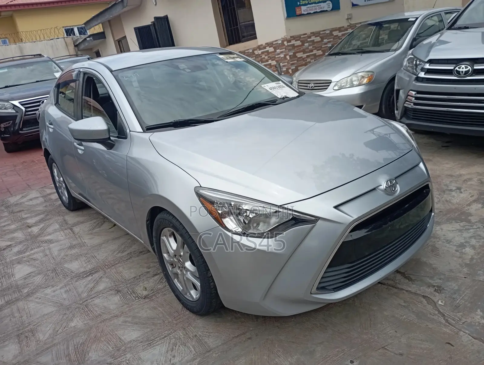 Toyota Yaris iA 2018 Silver