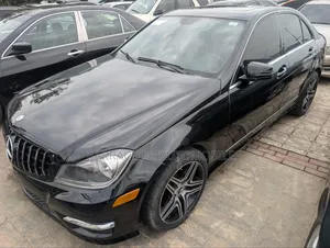 Mercedes-Benz C300 2012 Black