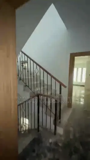 5bdrm Townhouse / Terrace in Guzape District for rent