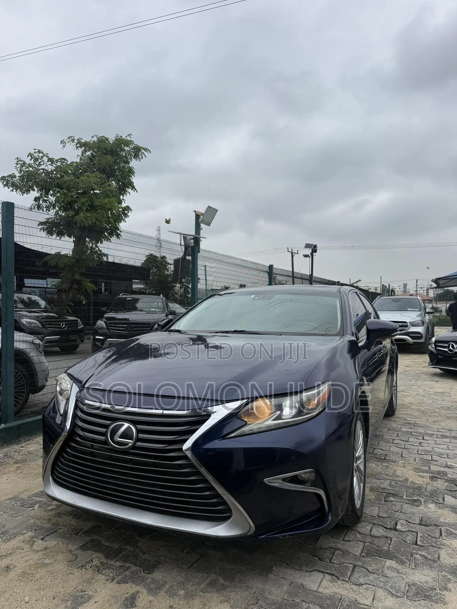 Lexus ES 2013 Blue