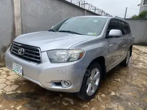 Toyota Highlander Limited 2011 Silver