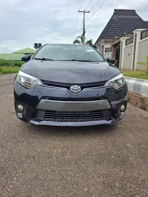 Toyota Corolla LE Premium 4dr Sedan (1.8L 4cyl CVT) 2015 Black